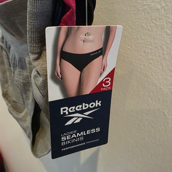 New 3 pack Reebok women's seamless bikinis size S - Picture 6 of 8